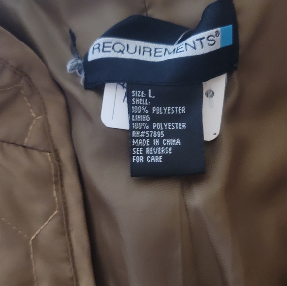 Women's Requirements light coat large zip up quilted brown coat. - Picture 5 of 9